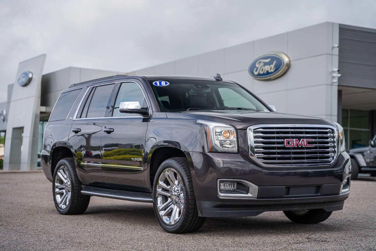 Used 2018 GMC Yukon SLT w/ Premium Edition