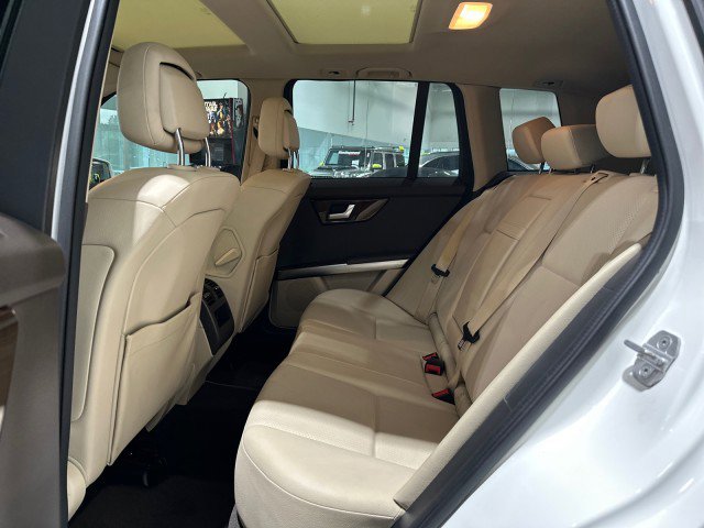 Used 2015 Mercedes-Benz GLK 350 4MATIC image 37