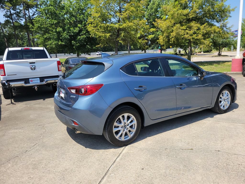 Used 2016 MAZDA MAZDA3 i Touring w/ Popular Equipment Package FWD image 8