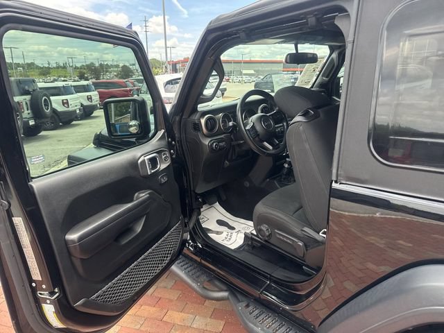 Used 2020 Jeep Wrangler Sport AWD/4WD image 27