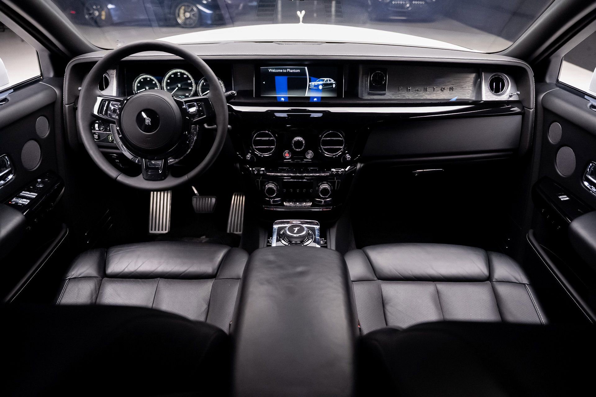 Used 2018 Rolls-Royce Phantom Sedan image 41