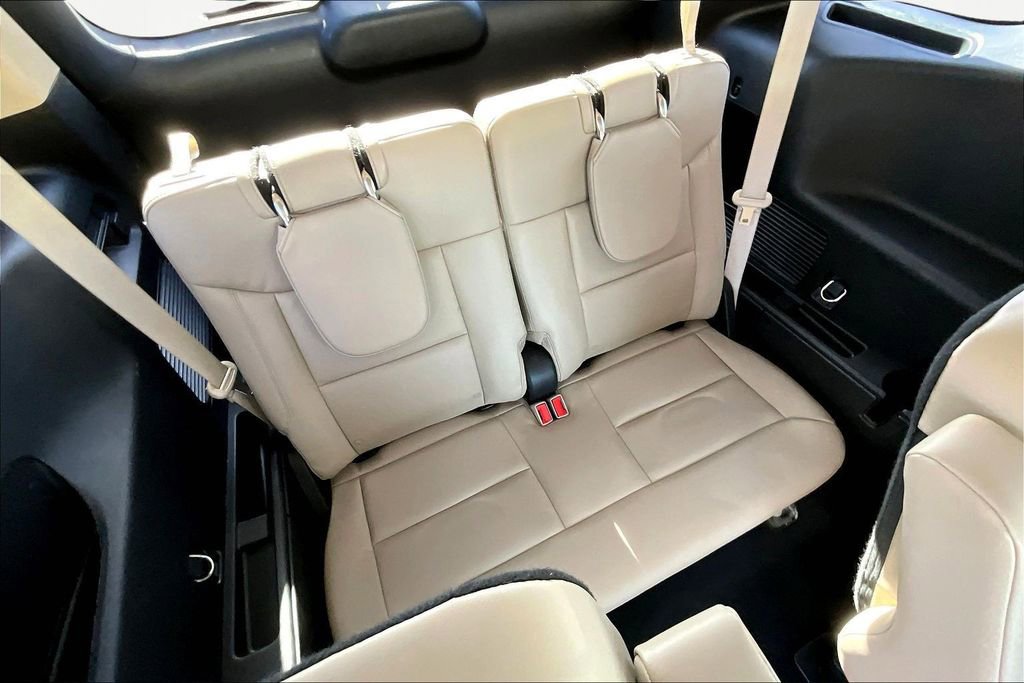 Used 2022 Ford Explorer XLT w/ Equipment Group 202A image 23