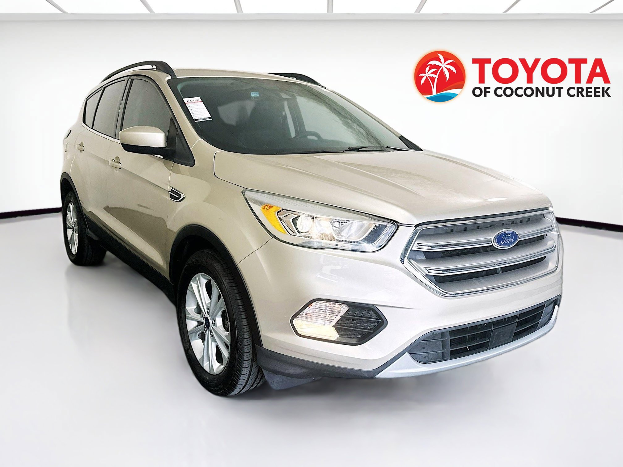 Used 2018 Ford Escape SEL w/ Ford Safe & Smart Package AWD/4WD image 1