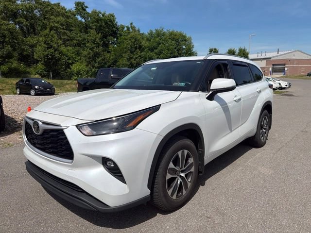 Used 2022 Toyota Highlander XLE