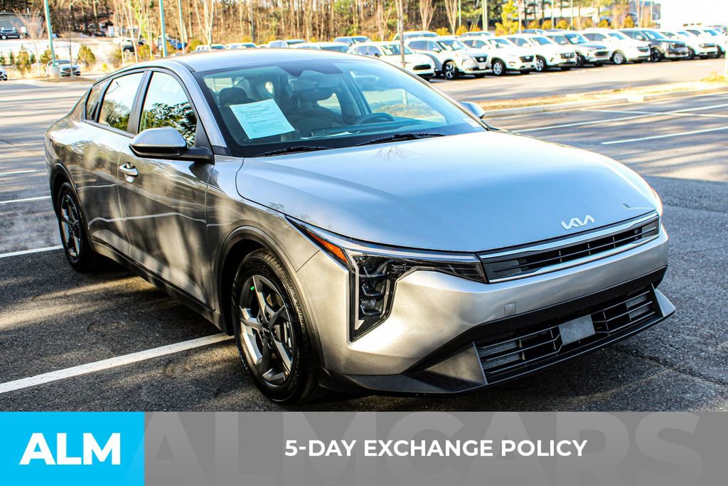 Used 2025 Kia K4 LXS image 4