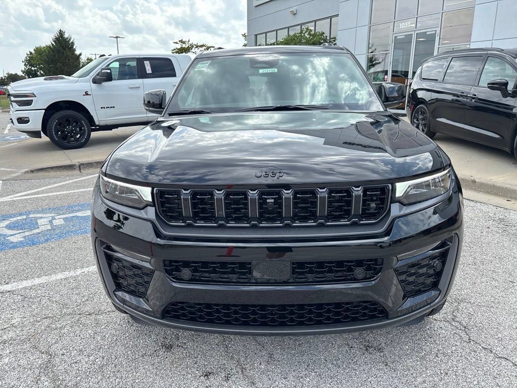 New 2027 Jeep Grand Cherokee Summit AWD/4WD image 7