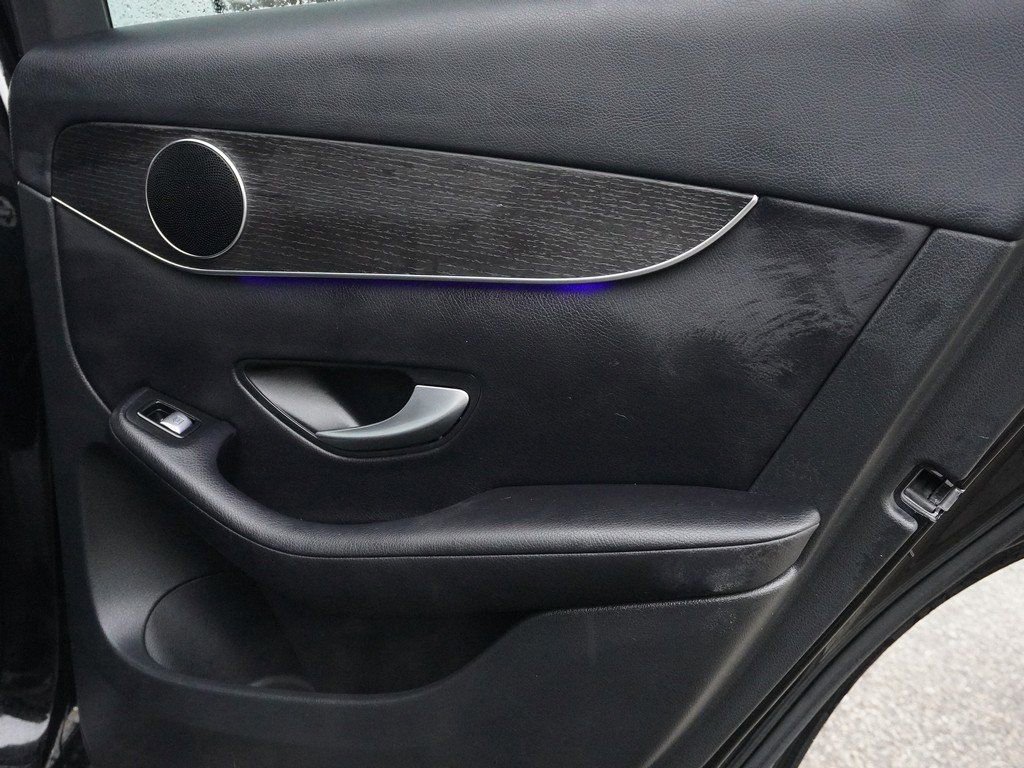 Used 2022 Mercedes-Benz GLC 300 4MATIC w/ Premium Package Lite image 23