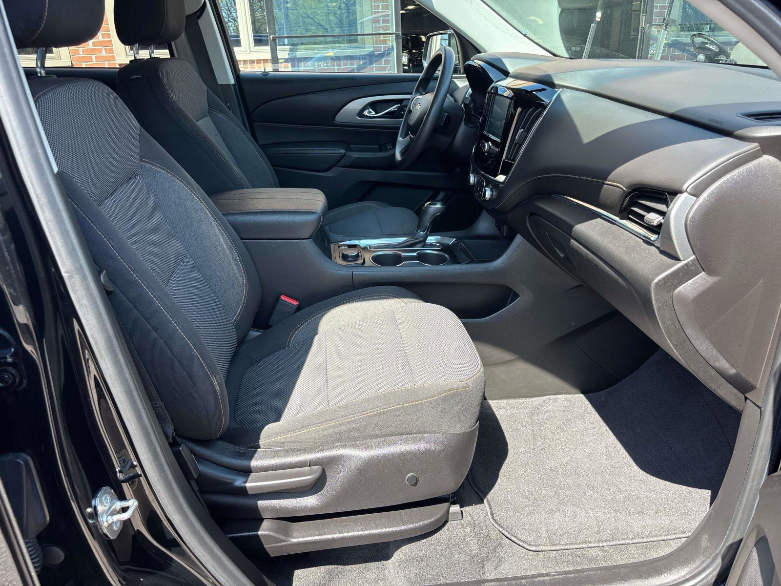 Used 2018 Chevrolet Traverse LS AWD/4WD image 15