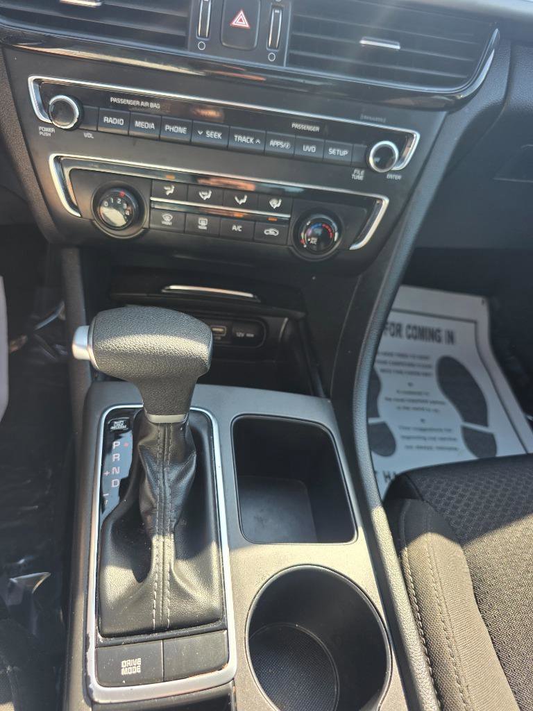 Used 2018 Kia Optima LX w/ 17" Alloy Wheels Package image 16