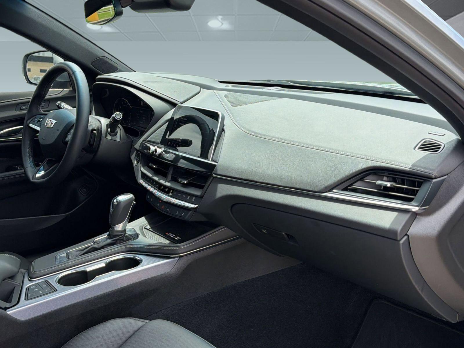 Certified 2025 Cadillac CT4 Premium Luxury RWD image 30