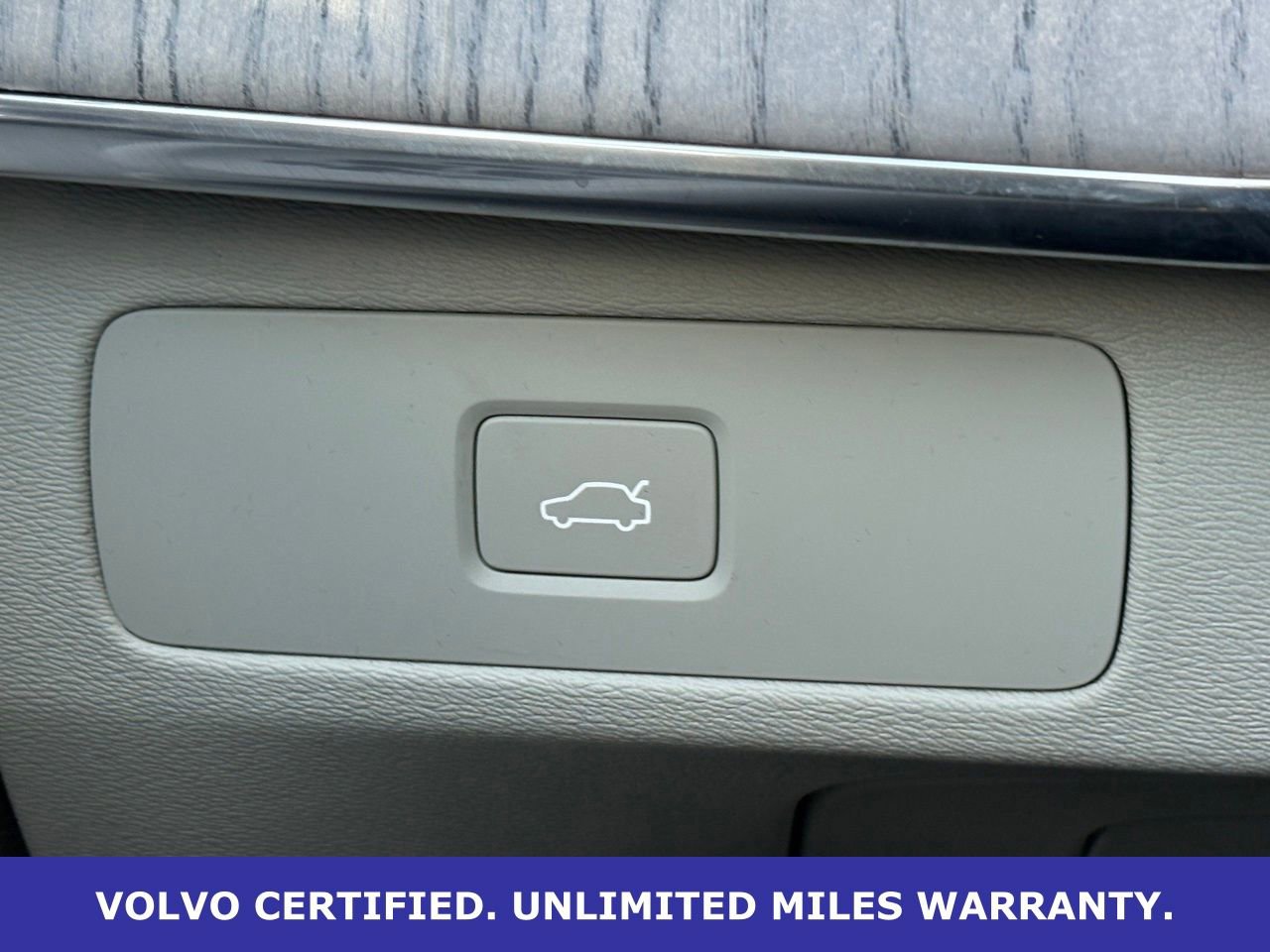 Certified 2023 Volvo XC90 B6 Plus w/ Protection Package Premier AWD/4WD image 21