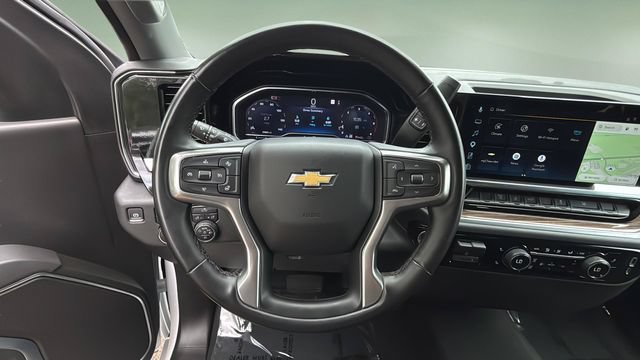 Used 2025 Chevrolet Silverado 2500 LT w/ Convenience Package AWD/4WD image 13