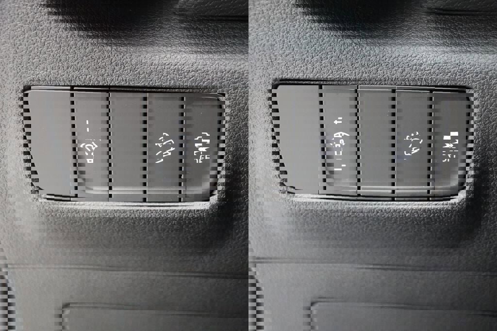 Used 2023 Hyundai Kona Limited image 28