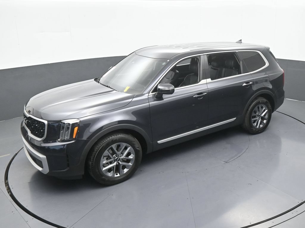 Used 2025 Kia Telluride LX FWD image 46