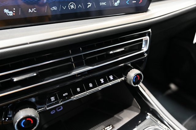 New 2026 Chevrolet Traverse LT w/ Driver Confidence Package image 18