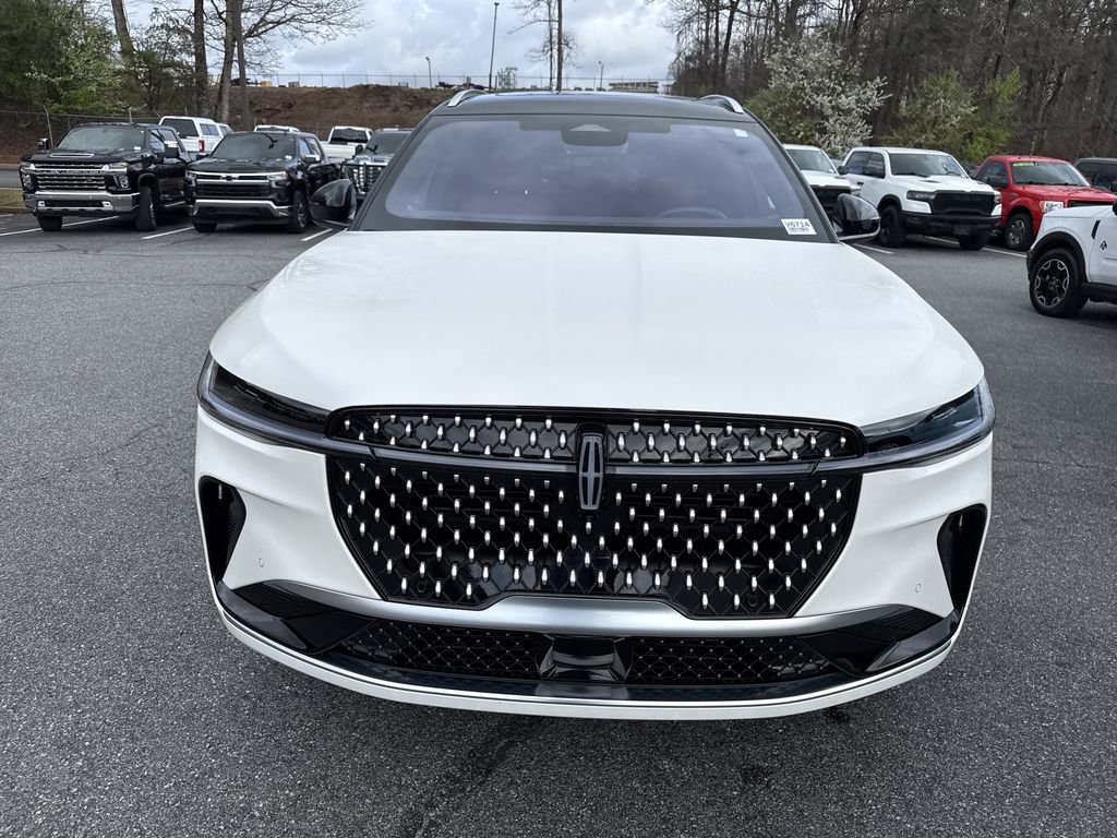 Used 2026 Lincoln Nautilus Reserve image 2