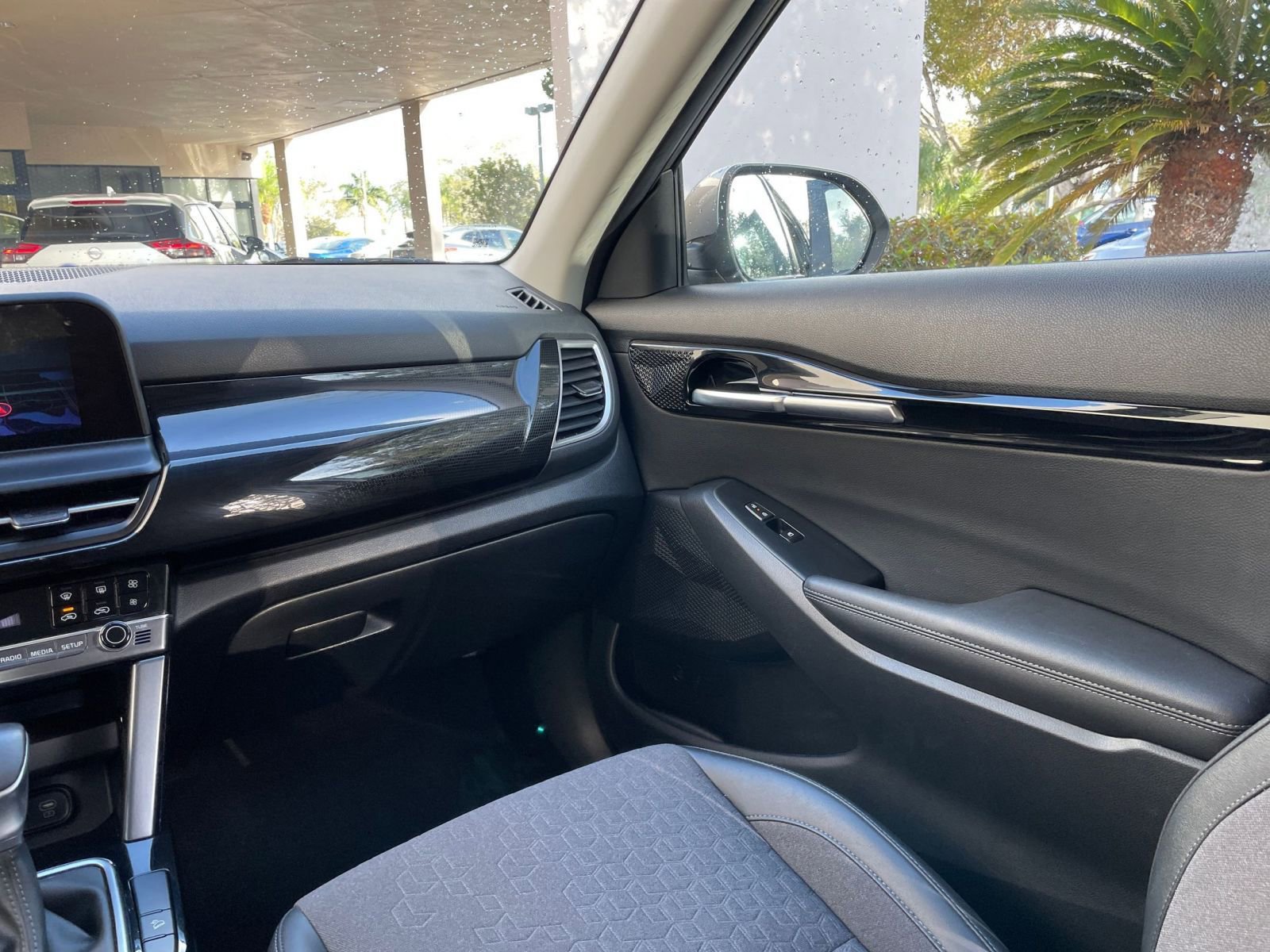 Used 2025 Kia Seltos S FWD image 31