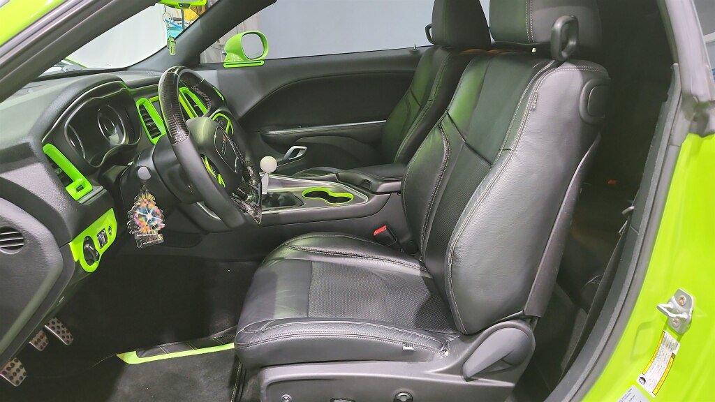 Used 2015 Dodge Challenger R/T w/ Quick Order Package 22B R/T RWD image 26