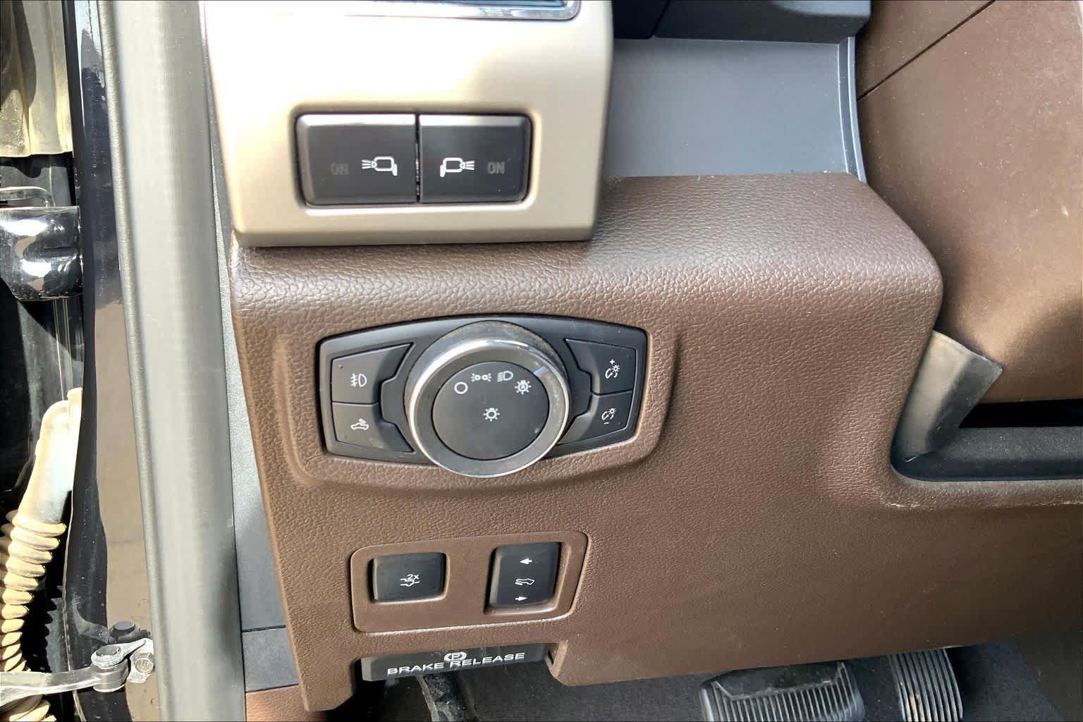 Used 2022 Ford F250 King Ranch w/ King Ranch Ultimate Package AWD/4WD image 32