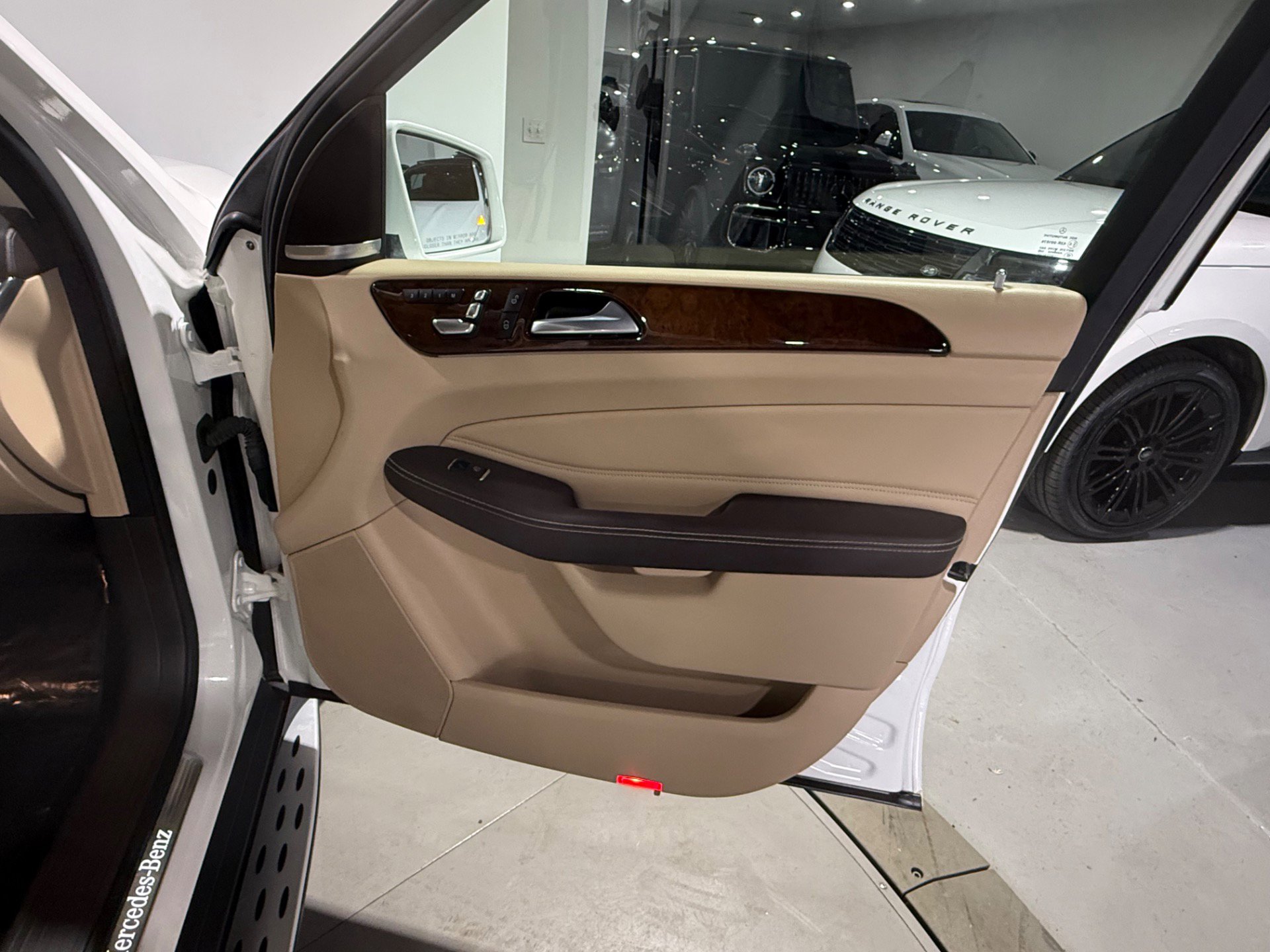 Used 2019 Mercedes-Benz GLS 450 4MATIC w/ Premium 1 Package image 38