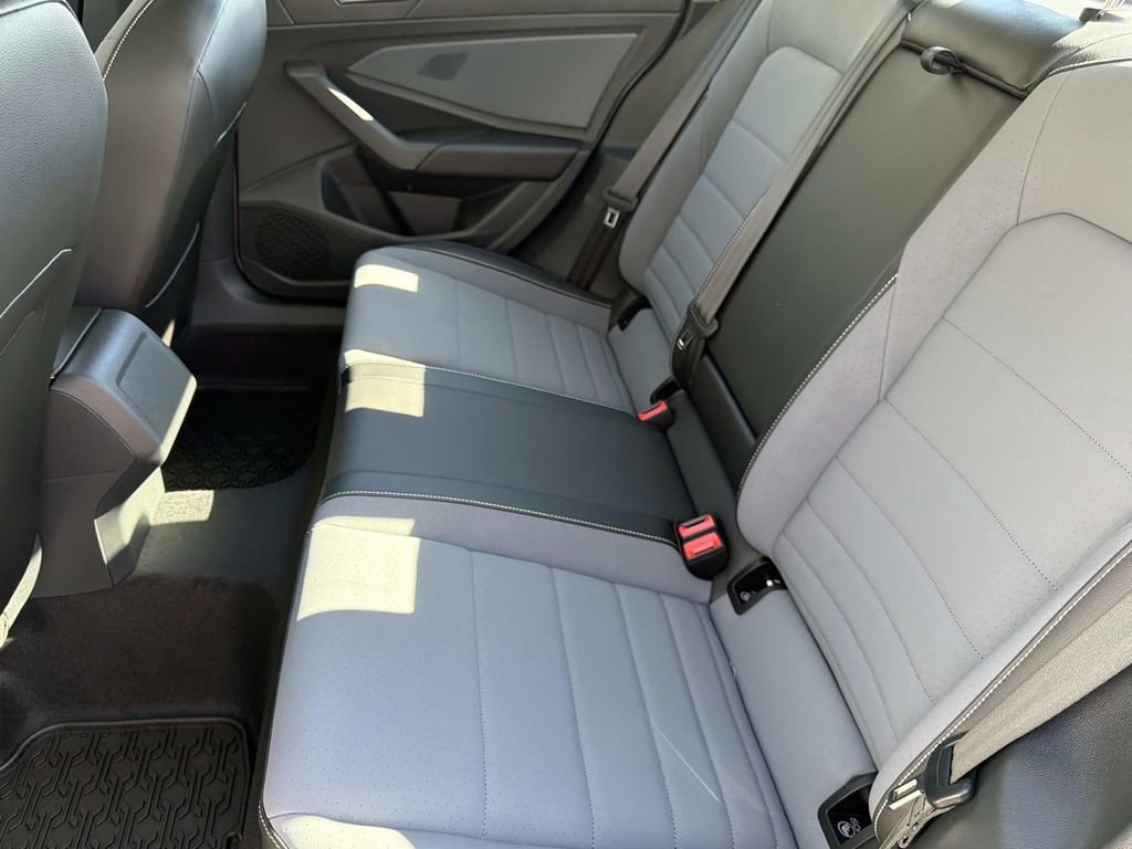 New 2026 Volkswagen Jetta SE FWD image 15