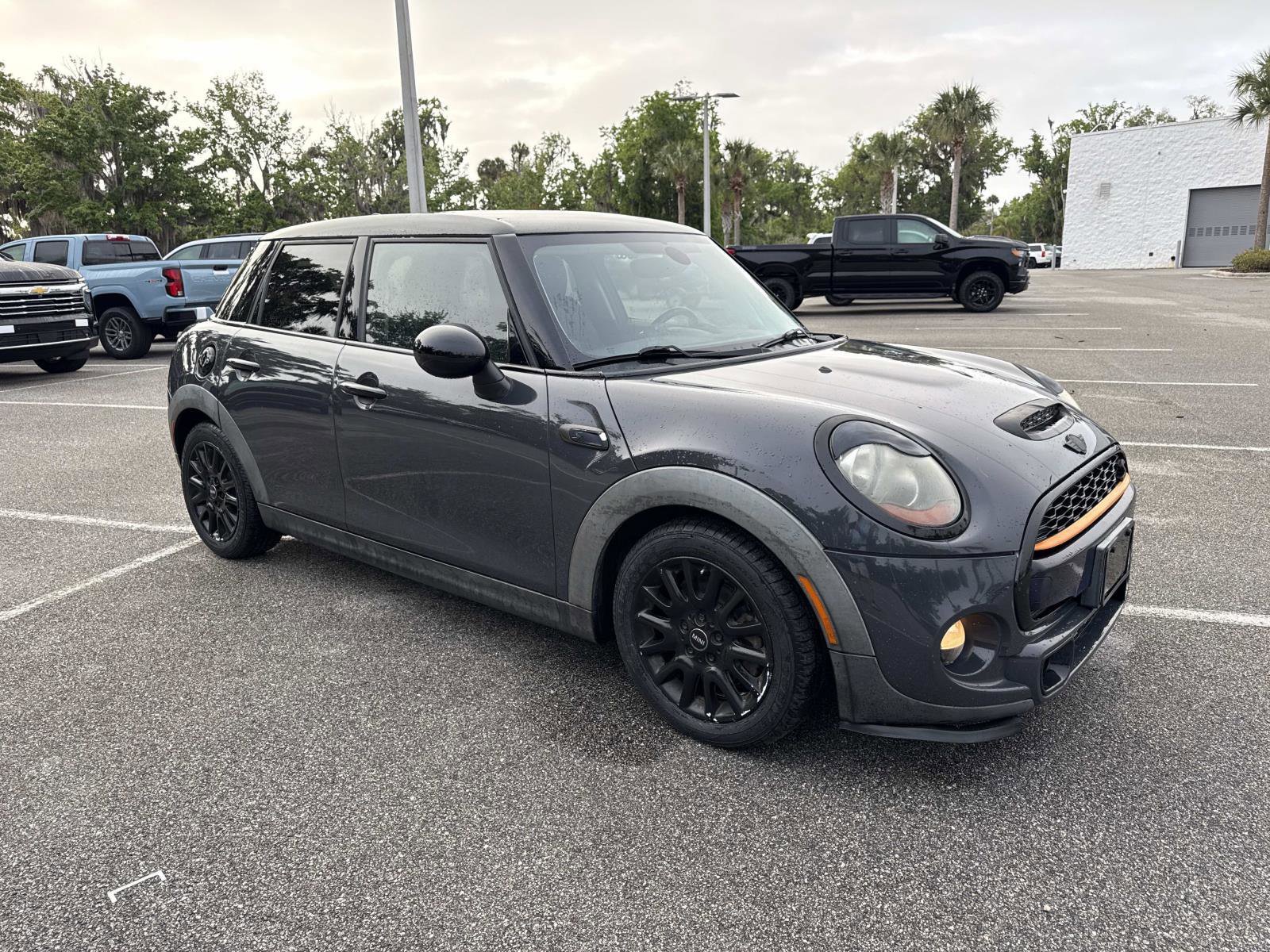 Used 2016 MINI Cooper S image 1