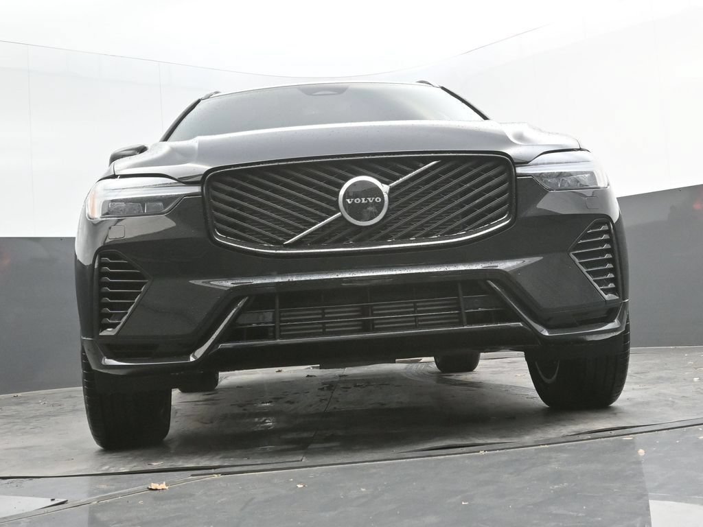New 2026 Volvo XC60 T8 Core w/ Climate Package AWD/4WD image 37