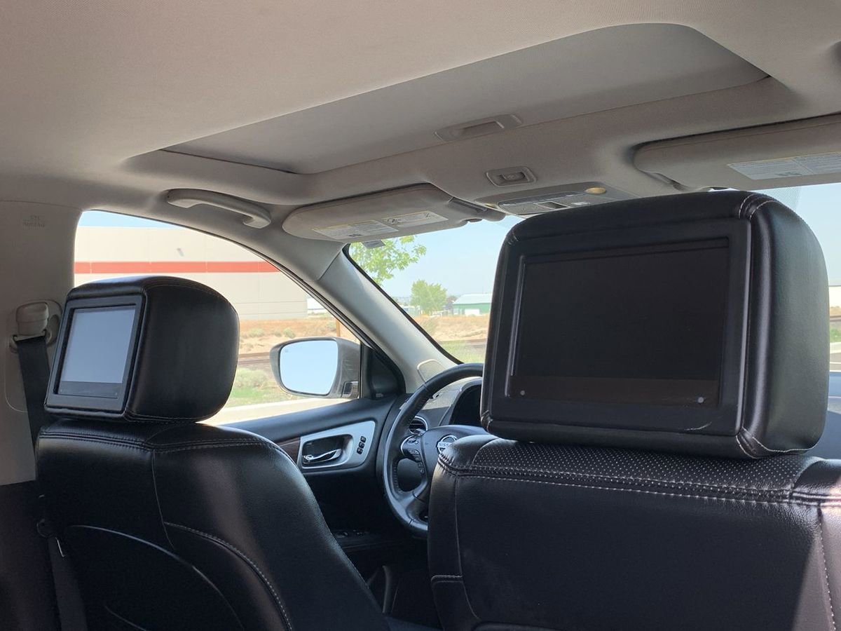 Used 2018 Nissan Pathfinder Platinum AWD/4WD image 31