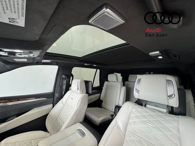 Used 2025 Cadillac Escalade Sport Platinum w/ LPO, ONYX Package AWD/4WD image 16