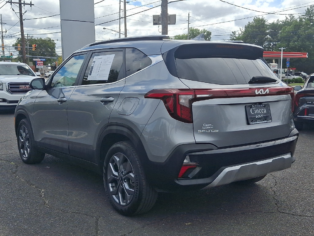 Used 2024 Kia Seltos S AWD/4WD image 9