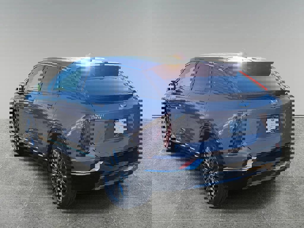 New 2026 Cadillac Optiq Luxury 2 image 11