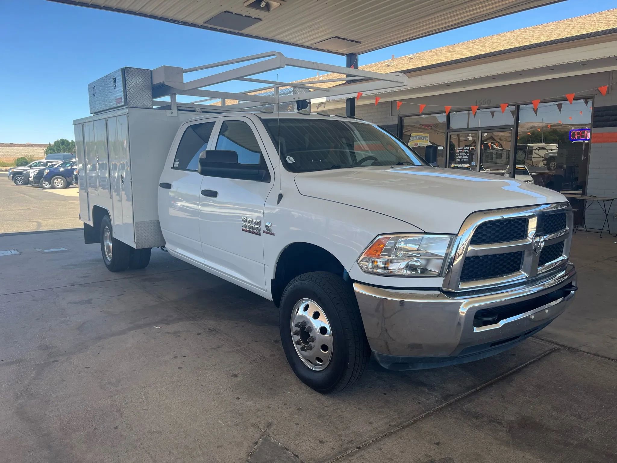Used 2017 RAM 3500 Tradesman w/ Chrome Appearance Group image 3