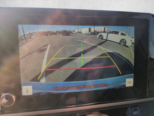 Used 2025 Toyota Camry SE w/ Convenience Package image 14