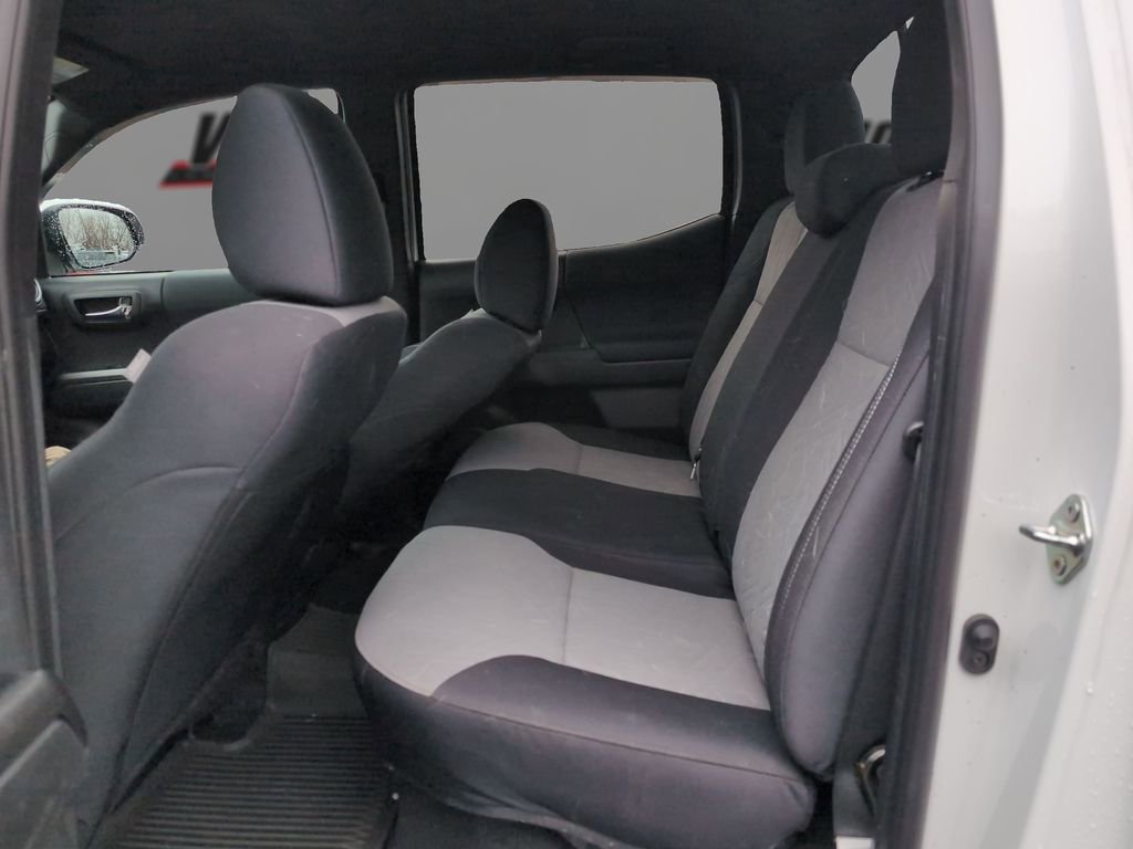 Used 2023 Toyota Tacoma 4x4 Double Cab image 10