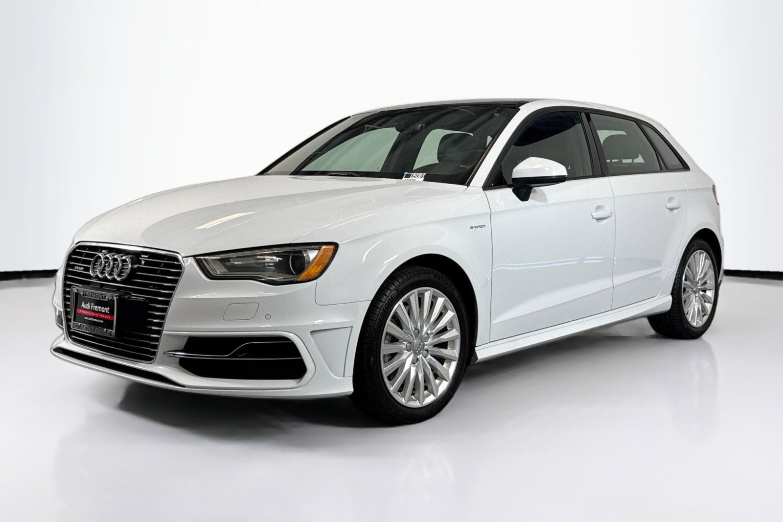 Used 2016 Audi A3 e-tron Premium w/ Audi MMI Navigation Plus
