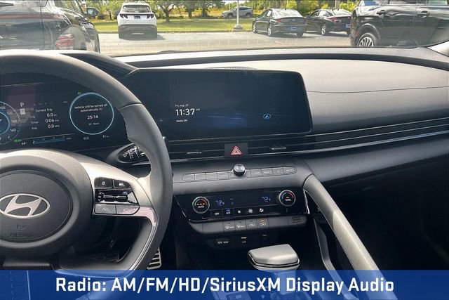 New 2025 Hyundai Elantra SEL image 8