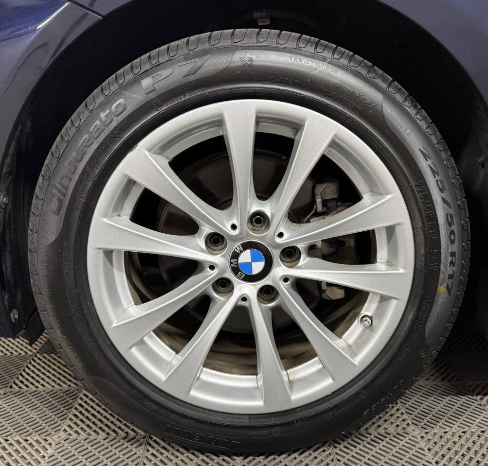 Used 2017 BMW 320i xDrive Sedan AWD/4WD image 22