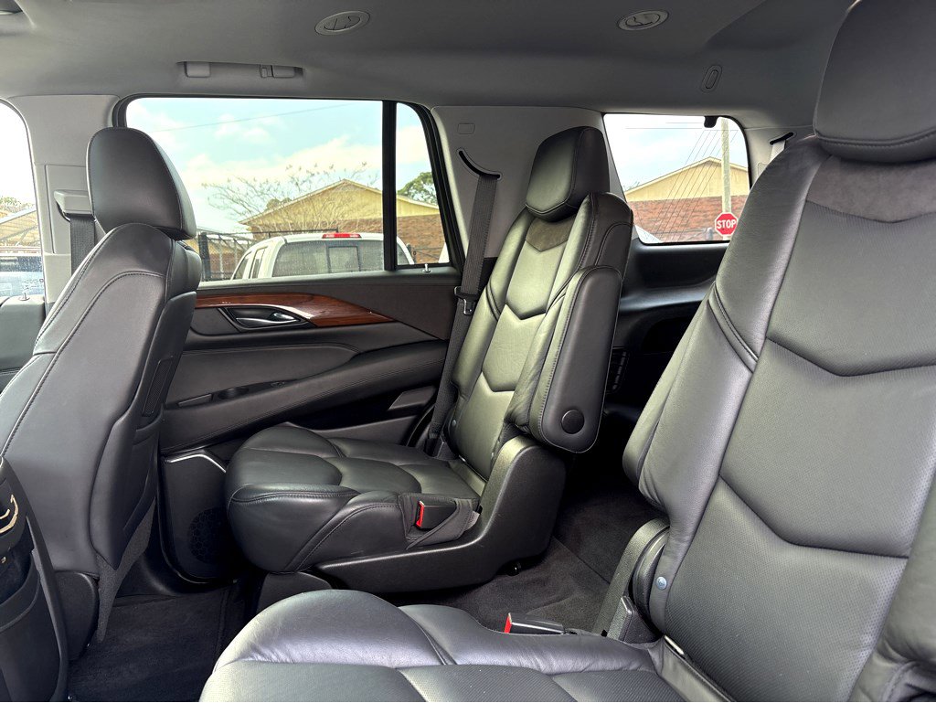 Used 2020 Cadillac Escalade Luxury image 23