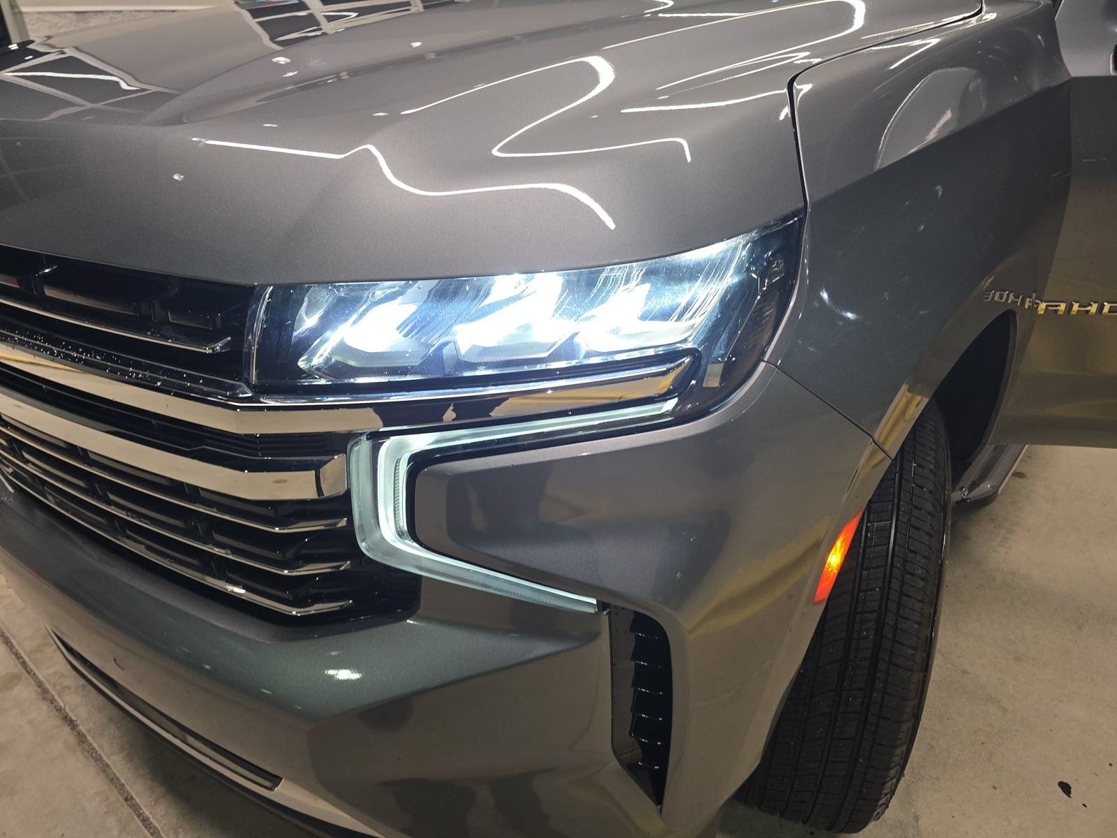 Used 2022 Chevrolet Tahoe LT w/ Luxury Package AWD/4WD image 33