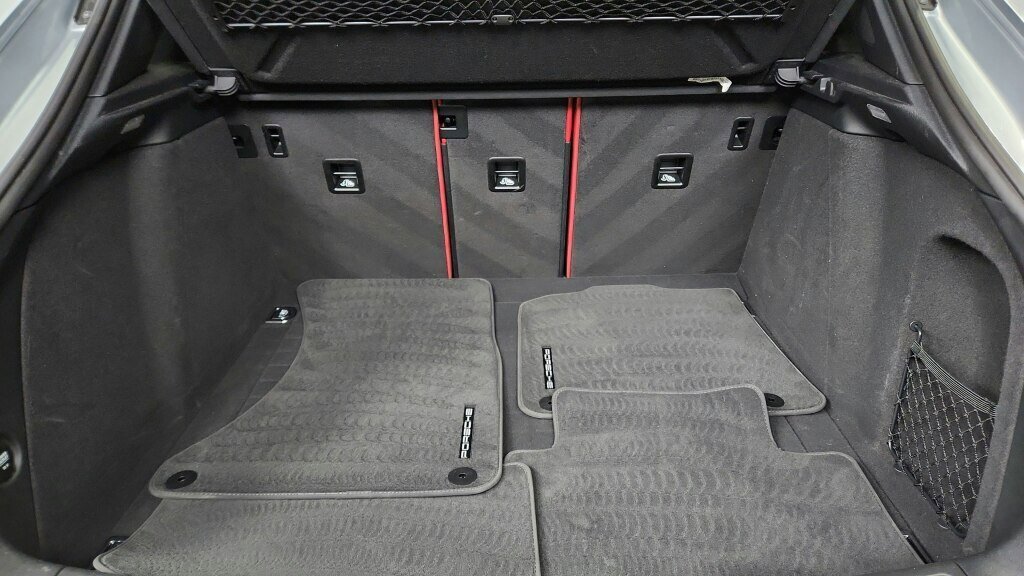 Used 2015 Porsche Macan Turbo image 28