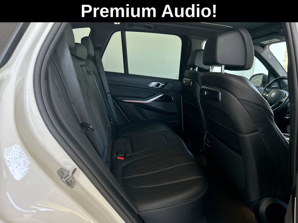 Used 2025 BMW X5 xDrive50e AWD/4WD image 36