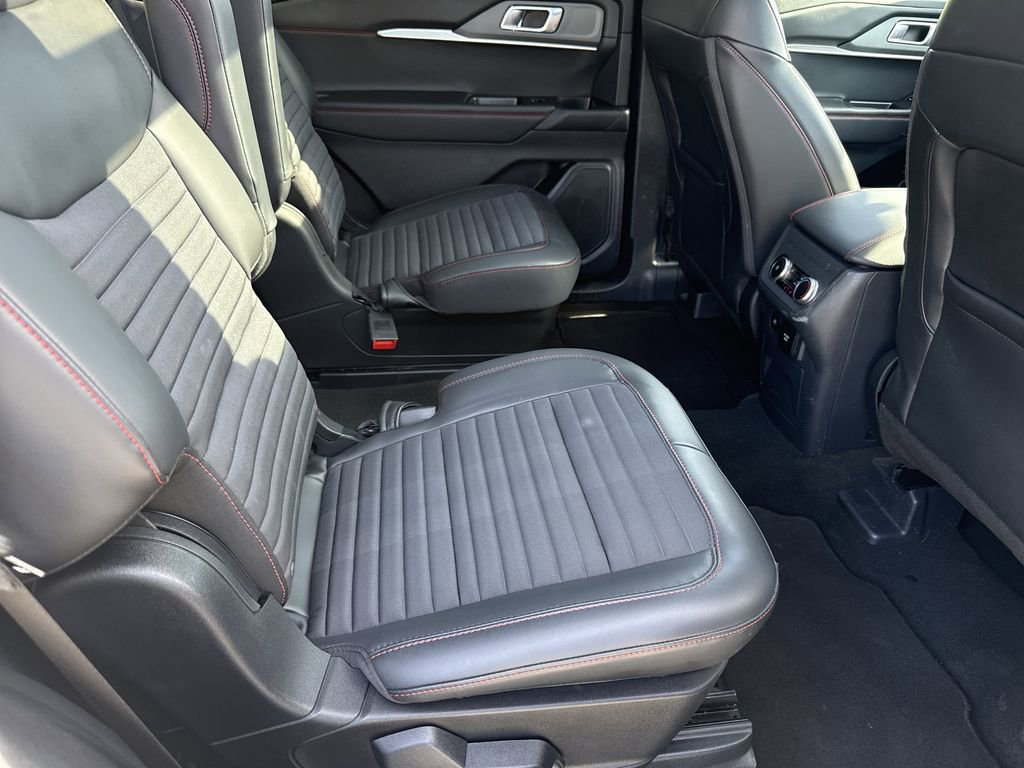 Used 2025 Ford Explorer ST-Line w/ Premium Package AWD/4WD image 15