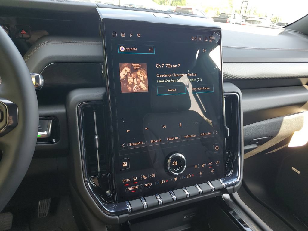New 2026 GMC Yukon AT4 w/ AT4 Premium Plus Package AWD/4WD image 28