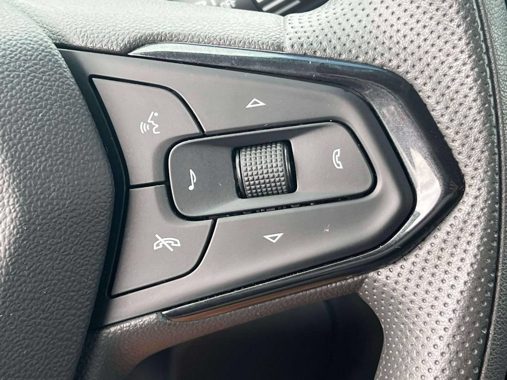 Used 2024 Chevrolet Trax LT FWD image 21