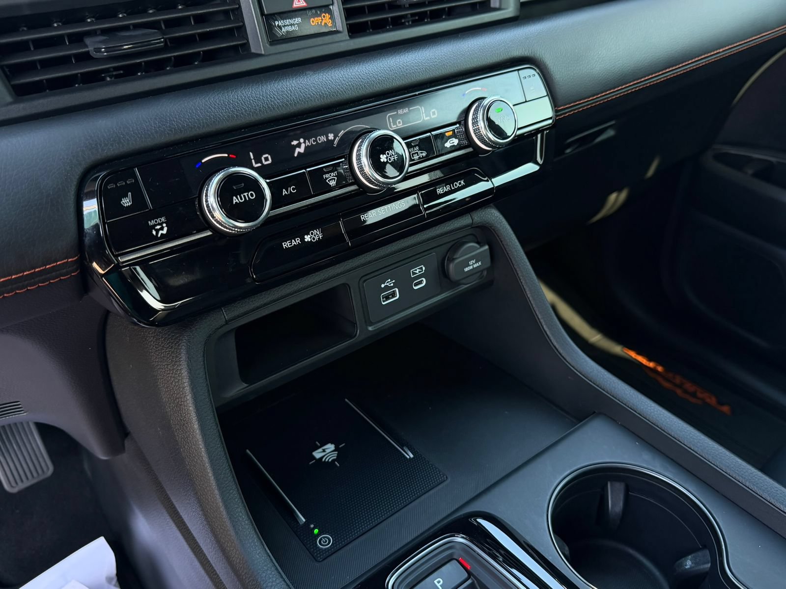Used 2025 Honda Pilot TrailSport image 17