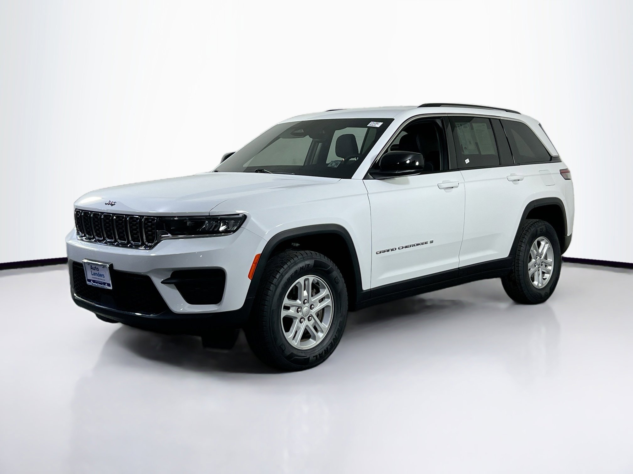 Used 2023 Jeep Grand Cherokee Laredo AWD/4WD video 1