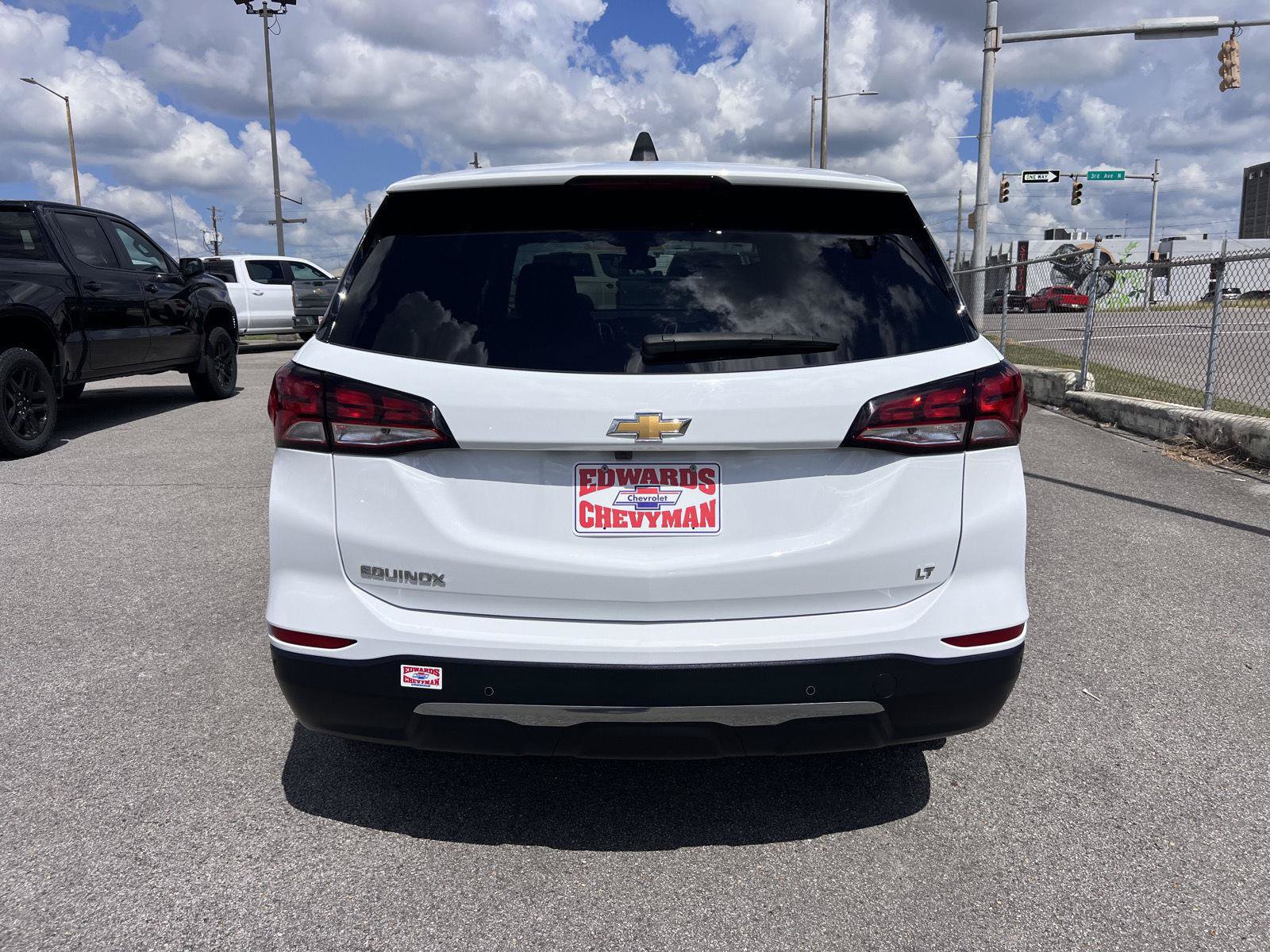 Used 2024 Chevrolet Equinox LT w/ LPO, Floor Liner Package FWD image 31