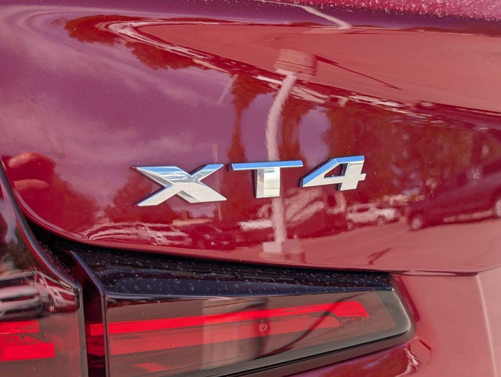 Certified 2025 Cadillac XT4 Premium Luxury AWD/4WD image 9
