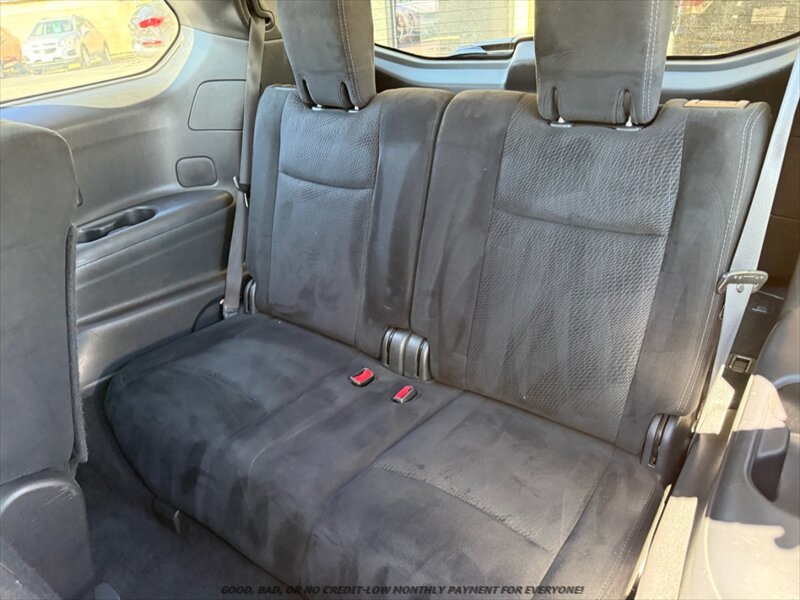 Used 2016 Nissan Pathfinder SV w/ SV Cold Weather Package AWD/4WD image 16