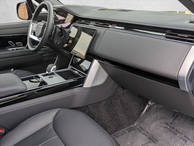 Certified 2025 Land Rover Range Rover SE AWD/4WD image 23